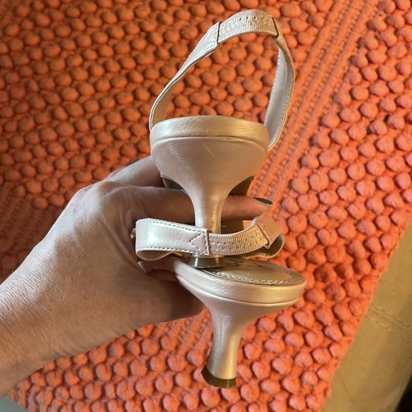 sonata 7 1/2 heeled shoes a nudeish peachish in color bran new never worn - Picture 9 of 11